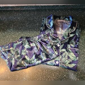 Women's shortie pajamas